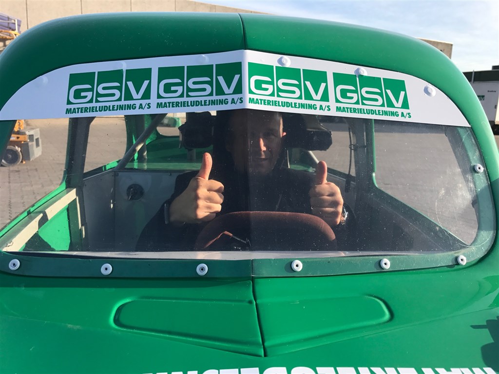Direktør Dan Protin melder 100% klar i Legendcuppen i 2017 hvor de har købt hele bilen hos teamet i år.
(Foto: Racing Team Næsbjerg Gulve)